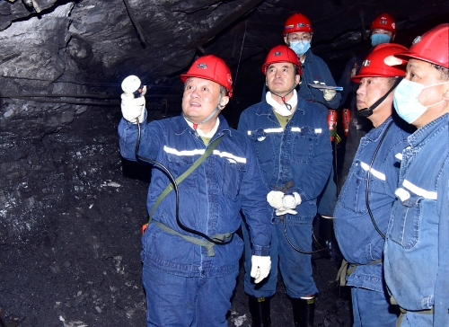 2023-12-03公司对新铁矿开展安全生产大排查以及对冲击地压矿井进行验收2(1)