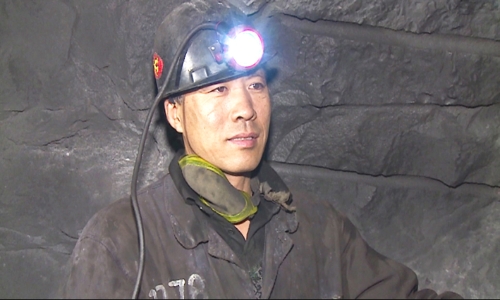 赵振春    新铁煤矿六采区7611掘进队工人 (6)