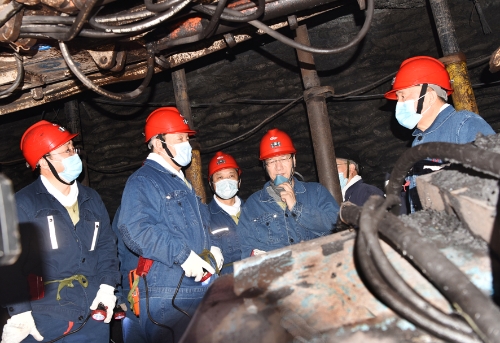 4。20王佳喜在张长山刘金奇陪同下在龙湖矿检查1