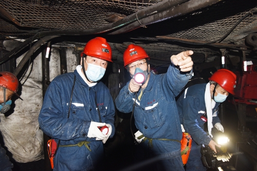 2021-05-15龙煤专项调研组深入七台河公司龙湖矿702充填工作调研