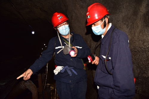2021-07-19刘金奇深入新建矿检查二水平钢带机运输线检查安全生产工作
