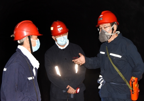 刘金奇深入新建矿