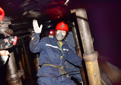 2021-08-30刘金奇率队对新铁矿开展风险研判和技术刨析工作并到五采区651采煤队检查 (1) 2021-08-30刘金奇率队对新铁矿开展风险研判和技术刨析工作并到五采区651采煤队检查 (1)