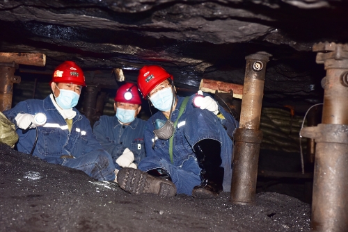 2021-09-10刘金奇率队深入开展新铁矿三季度安全生产标准化验收并到三采区632采煤工作面检查 2021-09-10刘金奇率队深入开展新铁矿三季度安全生产标准化验收并到三采区632采煤工作面检查