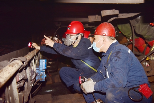 2021-09-12刘金奇深入新建矿综采工作面检查安全生产工作 2021-09-12刘金奇深入新建矿综采工作面检查安全生产工作