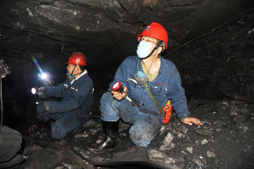 9月18日，刘金奇深入龙湖矿