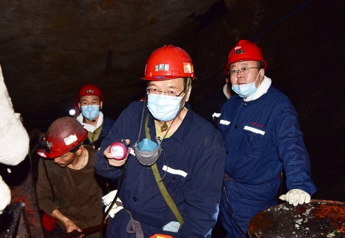 2021-09-27刘金奇率队到新兴矿开展9月份安全风险排查 2021-09-27刘金奇率队到新兴矿开展9月份安全风险排查