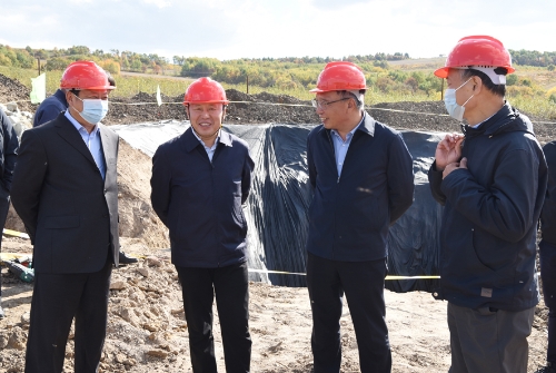 梁德在七矿公司七峰矿1