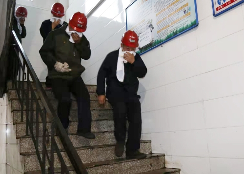 龙选 警示教育月1