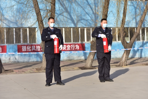 2021-11-19龙煤七台河公司消防灭火应急疏散演练暨消防知识培训 (8)