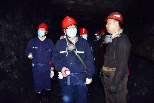 2021-11-29刘金奇深入新建矿7012掘进工作面检查安全生产工作