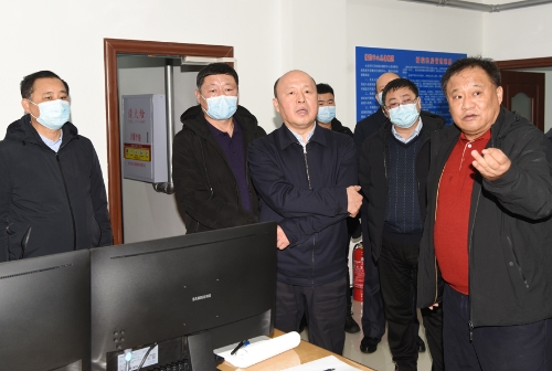 12.1董事长到新闻中心调研1