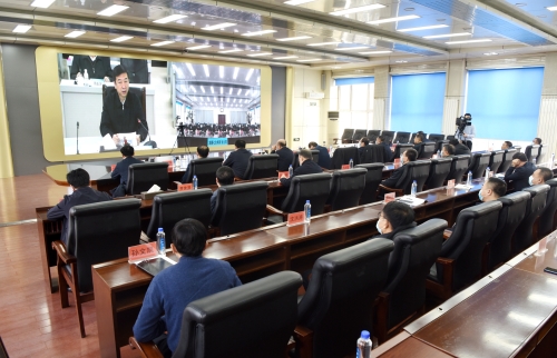 龙煤干部视频大会1 (01)