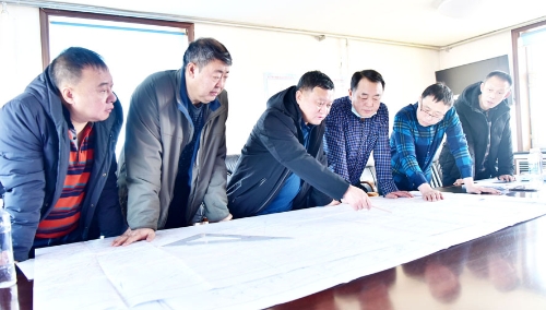 2021-12-21王戈率队到新兴矿开展12月份风险研判和技术刨析工作