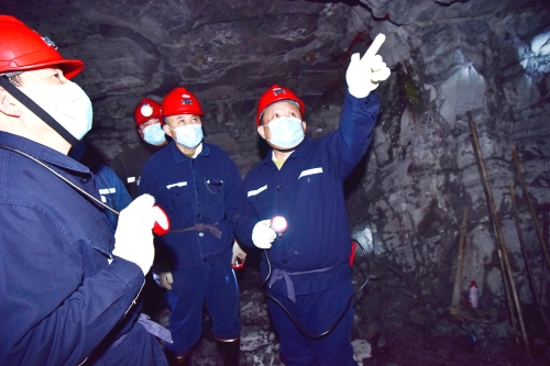 2022-01-05王戈深入胜利矿一井7513、三井地面掘进工作面检查技改工程进展情况1 2022-01-05王戈深入胜利矿一井7513、三井地面掘进工作面检查技改工程进展情况1