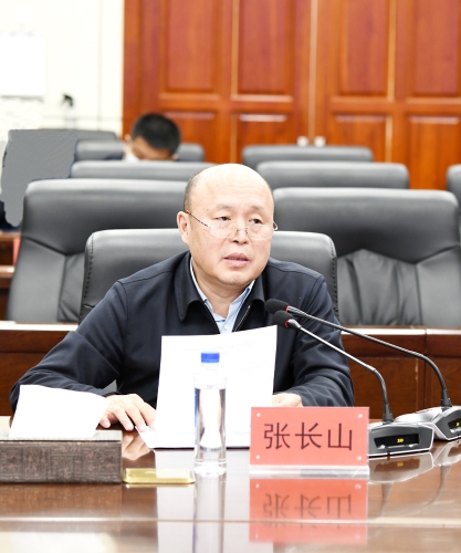 2022-01-05公司董事长、党委书记张长山与新任职的领导干部进行廉政谈话1 2022-01-05公司董事长、党委书记张长山与新任职的领导干部进行廉政谈话1