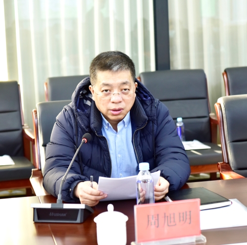 2022-01-14七矿公司智能化工作推进会，张长山、周旭明率队到新兴矿西六采区102智能化综采工作面参观学习、周旭明为新兴矿安全生产指挥中心揭牌11