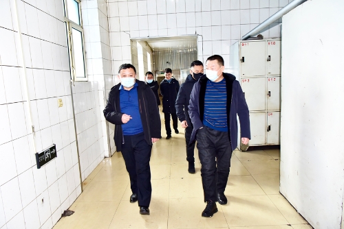 2022-01-28公司对新立矿开展安全风险排查和技术剖析工作、总经理王戈深入新立矿检查职工浴池1