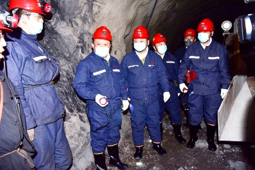 2022-02-13王戈陪同龙煤冬奥安全包保组深入建设矿7311掘进工作面、综采安装面检查技改工程进展情况