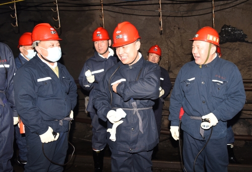 2.19董事长陪同公安局到新兴矿 2.19董事长陪同公安局到新兴矿
