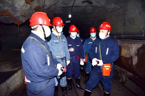 2022-03-19张长山深入新建矿7066掘进工作面检查安全生产工作