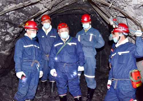 2022-04-08王戈深入向阳矿二采二井7925掘进工作面检查技改矿井工程进展情况