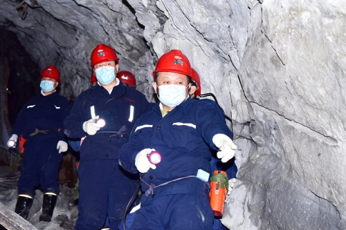 2022-04-16王戈率队到胜利矿开展安全大检查工作并深入胜利矿六井检查副主井开帮工程3