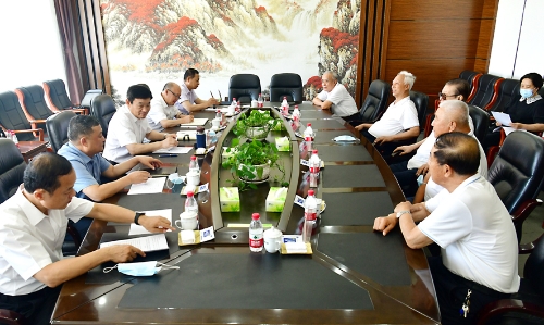 2022-07-26龙煤集团党委书记、董事长王佳喜与七矿公司老干部召开座谈会，七矿公司张长山、王戈、李建国、刘辉参加座谈会1