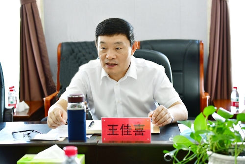 2022-07-26龙煤集团党委书记、董事长王佳喜与七矿公司老干部召开座谈会，七矿公司张长山、王戈、李建国、刘辉参加座谈会2(1)