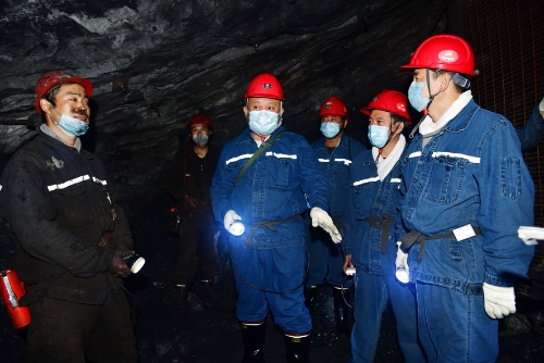 2022-08-20王戈深入新铁矿二采区7623掘进工作面检查安全生产工作