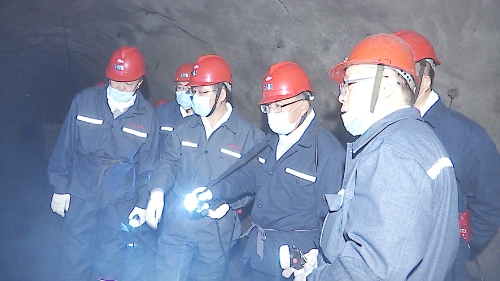 2022-09-01集团公司安全生产百日攻坚战大检查大考核组向新兴矿通报检查考核情况2(1)