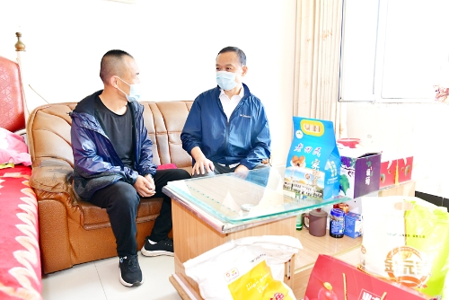 2022-08-30七矿公司“百日送温暖 喜迎二十大”慰问活动2