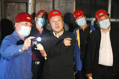 2022.09.14公司董事长张长山深入热电厂调研2-2