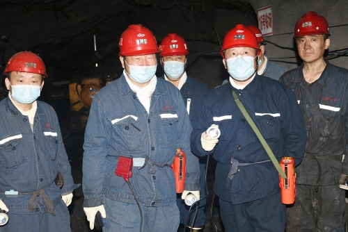 2022.09.252公司董事长张长山深入新立矿一采区四阶段右二片抽放苍