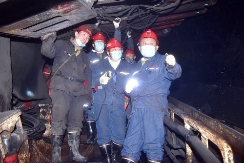 2022-11-15王戈深入新立矿201综采工作面检查安全生产工作