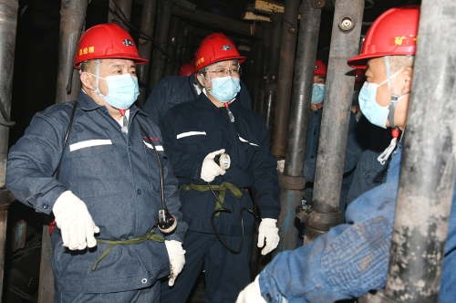 2023.01.29公司总经理鞠超深入龙湖矿702充填工作面、7729掘进工作面1