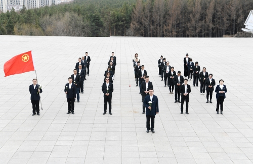 2023.04.04机关团委“学习贯彻二十大缅杯英雄颂党恩”主题团日活动1