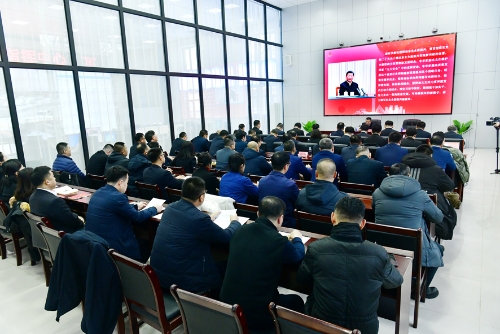 2023-12-20王戈为新建矿党员干部作学习贯彻习近平总书记视察黑龙江省重要讲话重要指示精神宣讲报告1