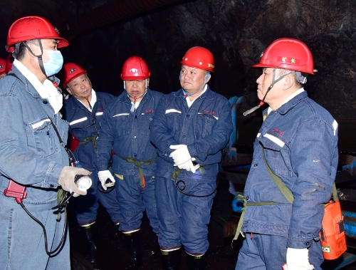 王 慰问 王 慰问